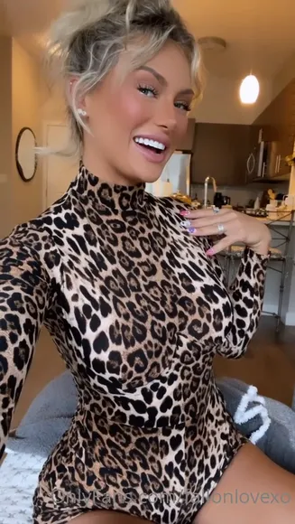 Fallonlovexo Leopard Bodysuit Tease OnlyFans Video Leaked