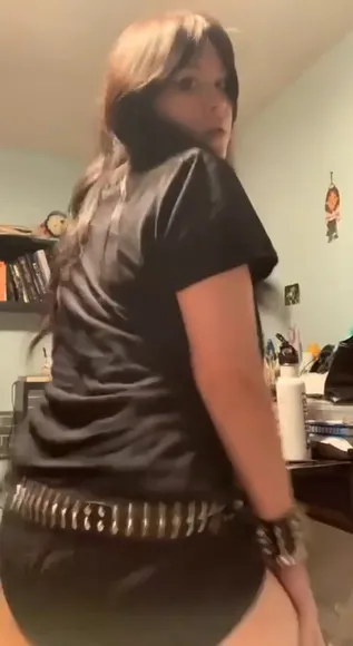 Fanghasfangs... Studded Choker Tease OnlyFans Video Leaked