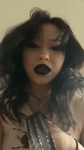 Fanghasfangs... Black Lipstick Tease OnlyFans Video Leaked