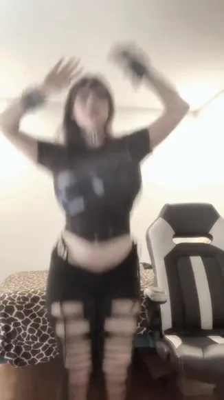Fanghasfangs... Black Corset Tease OnlyFans Video Leaked
