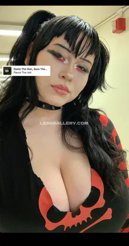 Fanghasfangs... Low-Cut Skull Top Tease OnlyFans Photo Leaked