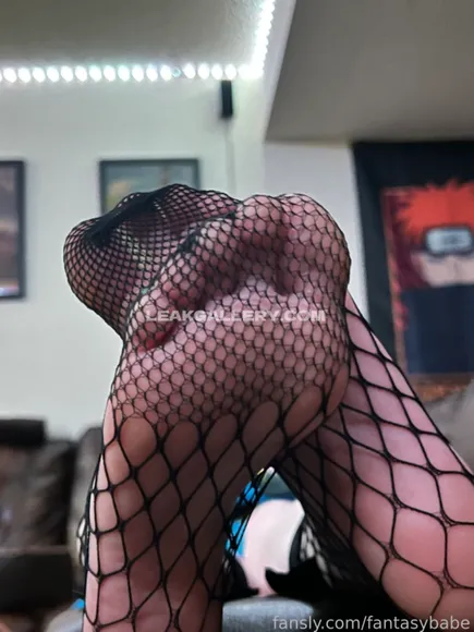 Fantasybabe Fishnet Stockings Spread OnlyFans Photo Leaked