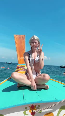 Farbenfuchs_ Boat Pose Bikini OnlyFans Photo Leaked
