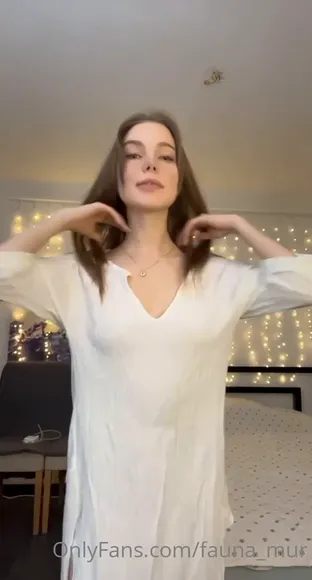 Fauna_mur White Dress Tease OnlyFans Video Leaked