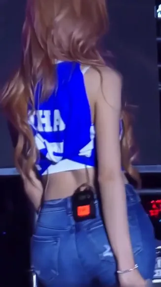 Feelabitshy Blue Crop Top Ass OnlyFans Video Leaked