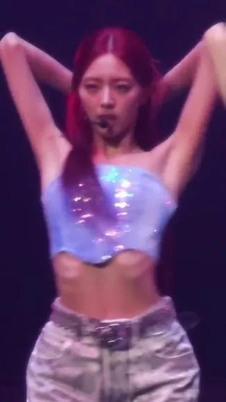 Feelabitshy Sparkly Crop Top Dance OnlyFans Video Leaked
