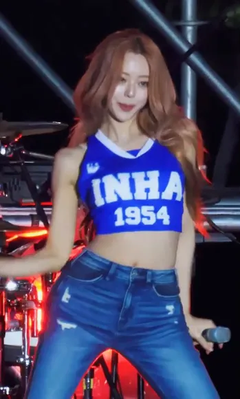 Feelabitshy Blue Crop Top Dance OnlyFans Video Leaked