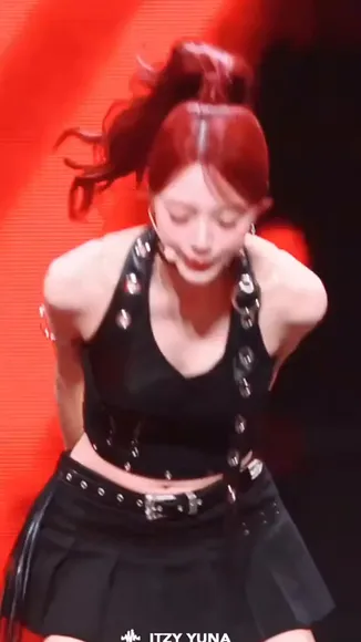 Feelabitshy Black Crop Top Twerk OnlyFans Video Leaked