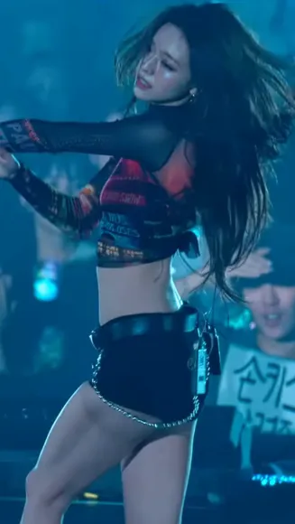 Feelabitshy Shorts And Crop Top OnlyFans Video Leaked