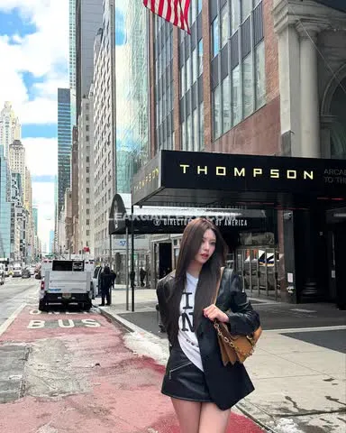Feelabitshy Street Style Mini Skirt OnlyFans Photo Leaked