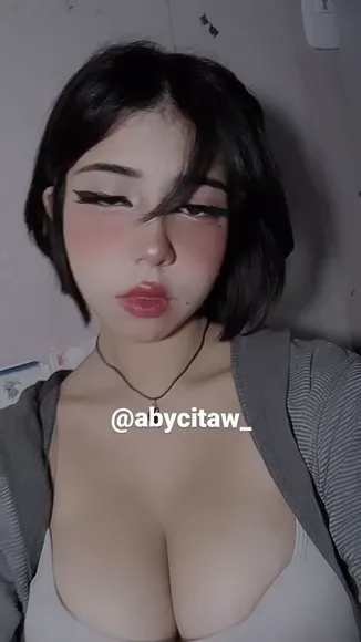 Feitan04_ Deep V-Neck Tease OnlyFans Video Leaked