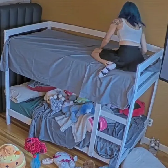 Fishtankdotlive Bending Over Bunk Bed OnlyFans Video Leaked