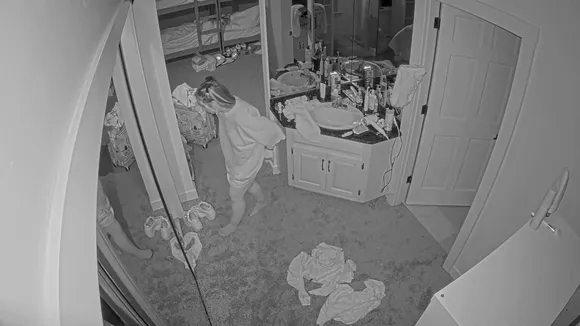 Fishtankdotlive Bare Ass In Robe OnlyFans Video Leaked