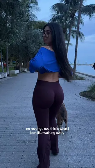 Flexwness Tight Pants Ass Walk OnlyFans Video Leaked