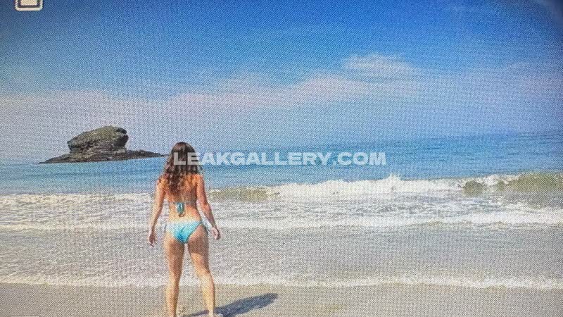 Florencehunt_... Bikini Beach Walk OnlyFans Photo Leaked