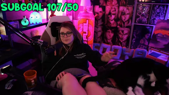 Fooya Legs Spread In Hoodie OnlyFans Video Leaked