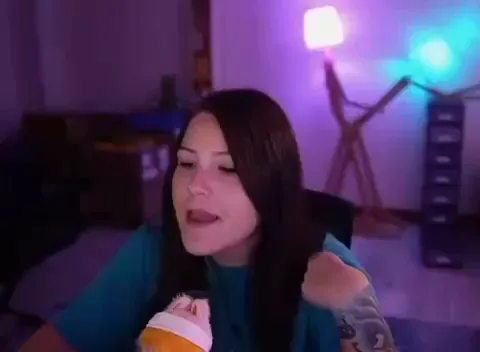 Fooya Casual Shirt Snacking OnlyFans Video Leaked