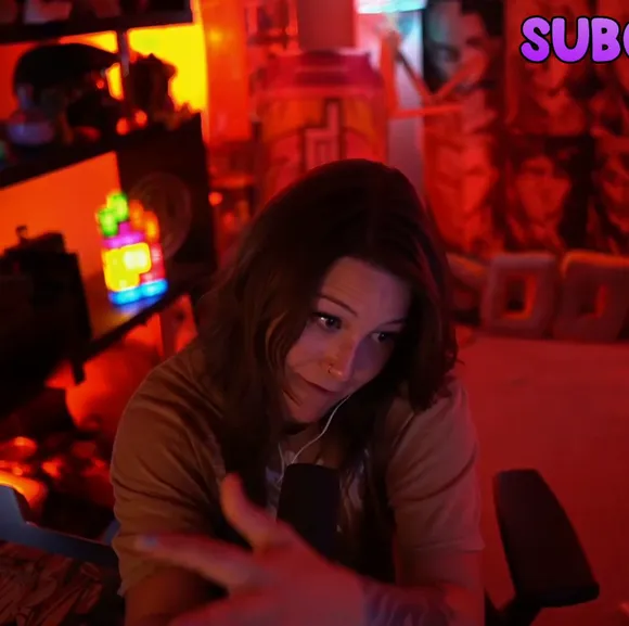Fooya Tattooed Hands Gesturing OnlyFans Video Leaked