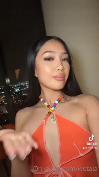 Foreignlotus Red Halter Top Tease OnlyFans Video Leaked