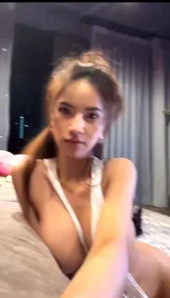 Foxy_fuengfah White Bodysuit Tease OnlyFans Video Leaked