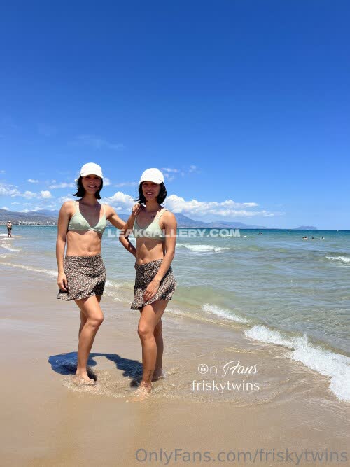 Friskytwins Exclusive Leaked Nude OnlyFans #14685158