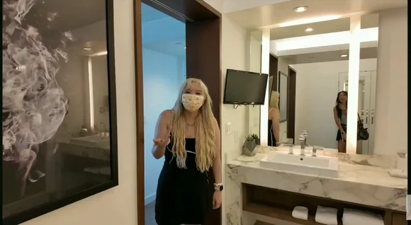 Fuslie Black Dress Tease OnlyFans Video Leaked