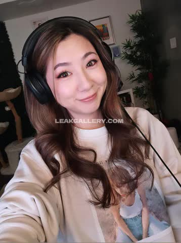 Fuslie Exclusive Leaked Nude OnlyFans #14887982