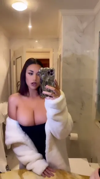 Gabbymccarthy Black Top With Furry Coat OnlyFans Video Leaked