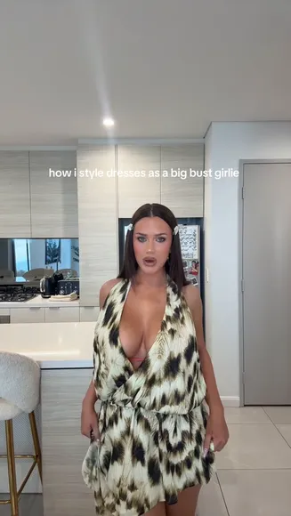 Gabbymccarthy Deep V Dress Tease OnlyFans Video Leaked