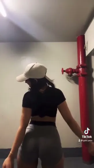 Gabipxx Tight Shorts Ass Twerk OnlyFans Video Leaked