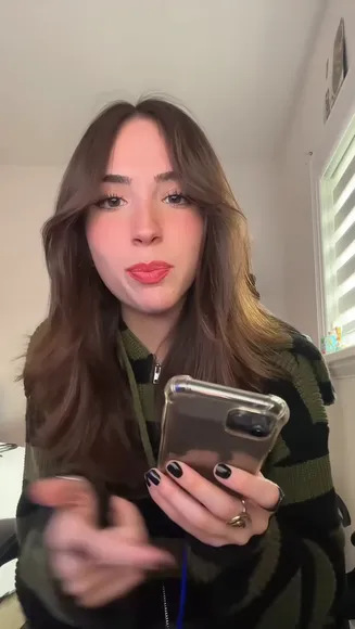 Gabrielabee Guitar And Microphone Session OnlyFans Video Leaked