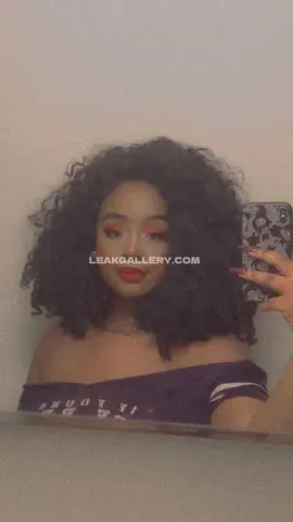 Gabriellelee24 Off Shoulder Top Tease OnlyFans Photo Leaked