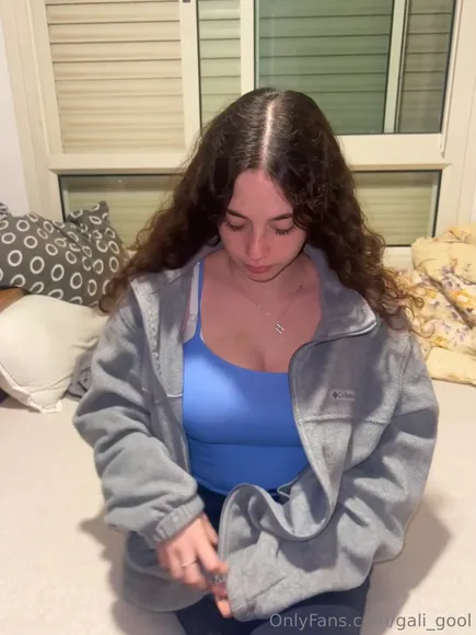 Gali_gool Blue Tank Top Tease OnlyFans Video Leaked