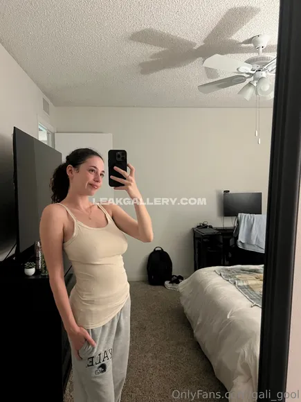 Gali_gool Tank Top Selfie Pose OnlyFans Photo Leaked