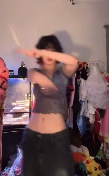 Garfieldgirl87 Lace Crop Top Tease OnlyFans Video Leaked
