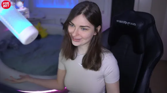 Gensyxa Tight White T-Shirt Tease OnlyFans Video Leaked