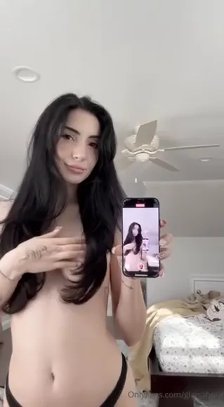 Giagerardi Topless Mirror Selfie OnlyFans Video Leaked