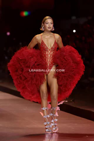 Gigihadid Red Feathered Gown Strut OnlyFans Photo Leaked
