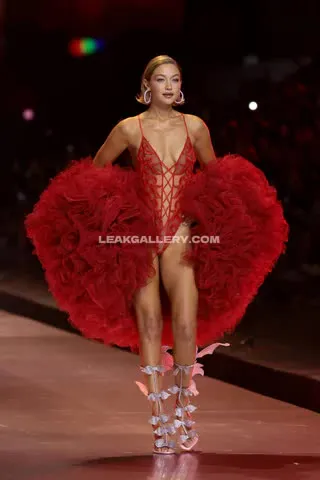 Gigihadid Red Feathered Gown Strut OnlyFans Photo Leaked