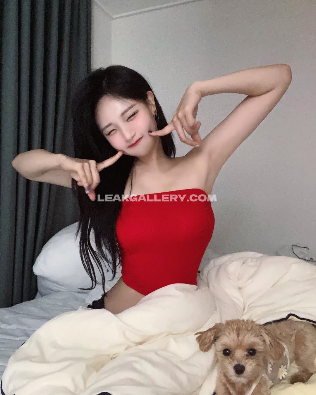 Gilyoung8 Red Bodysuit Pose OnlyFans Photo Leaked