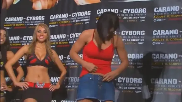 Ginacarano Stripped Bra On Stage OnlyFans Video Leaked