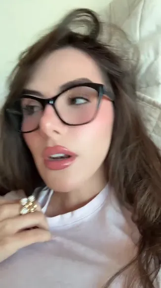 Girlinmountain Glasses And Lip Gloss OnlyFans Video Leaked