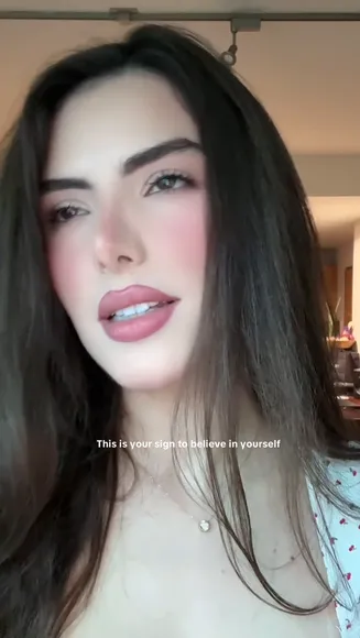 Girlinmountain Bare Shoulders Close Up OnlyFans Video Leaked