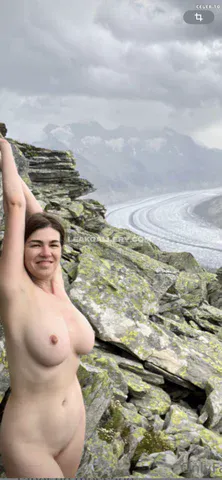 girlinmountain