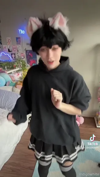 Goddessindigoo_x Hoodie And Cat Ears OnlyFans Video Leaked