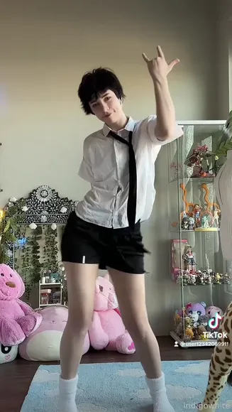 Goddessindigoo_x Schoolgirl Outfit Tease OnlyFans Video Leaked