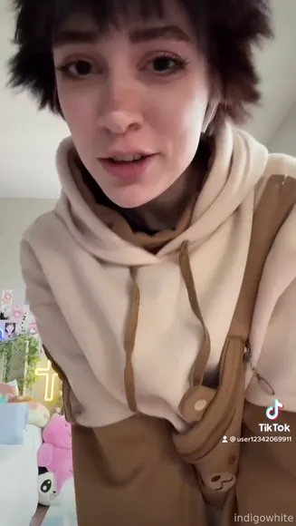 Goddessindigoo_x Hoodie And Leggings Pose OnlyFans Video Leaked