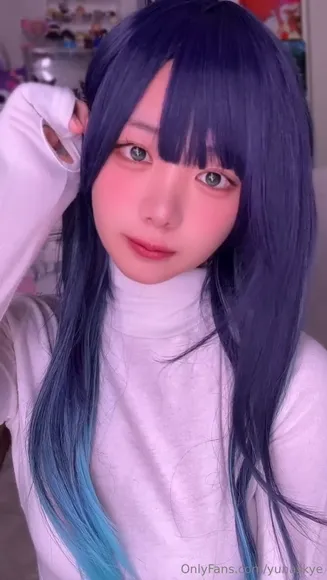 Goodmorningyui Turtleneck Tease Pose OnlyFans Video Leaked