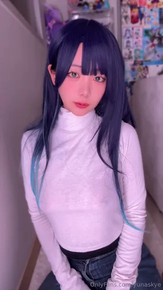 Goodmorningyui Tight Turtleneck Tease OnlyFans Video Leaked