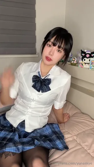 Goodmorningyui School Uniform Tease OnlyFans Video Leaked
